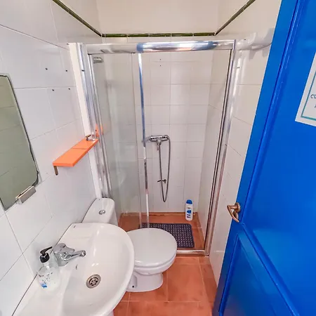 Hostal Ashavana Nest *